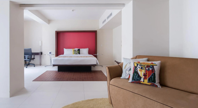 Полулюкс The Picasso Boutique Serviced Residences Managed by HII