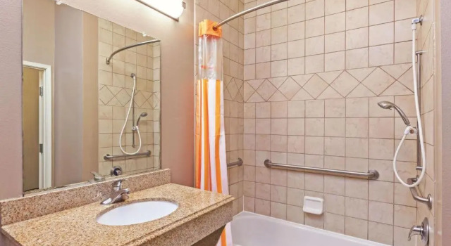Номер Standard La Quinta by Wyndham Granbury