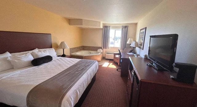 Номер Luxury Park View Inn & Suites, Hoisington