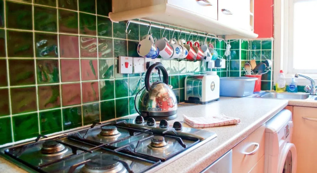 2 Bedroom Flat By The Water Of Leith, Prenota Appartamento Hotel a Midlothian con parcheggio, Parcheggio