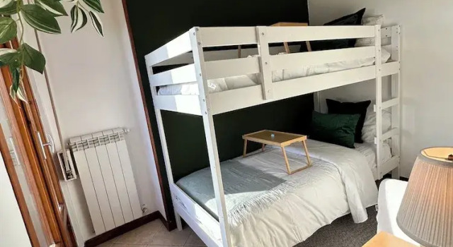 Четырёхместный номер Classic с балконом и с видом на горы Hotel La Riviera