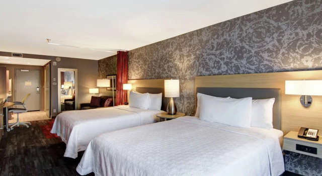 Четырёхместная студия Home2 Suites By Hilton Edmonton South