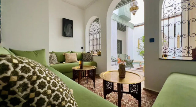 Riad Lakouas- Cannelle Room, Забронировать Отель Отели Марракеш-Тенсифт-Эль-Хауз с парковкой, Парковка