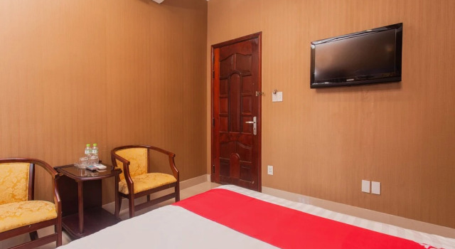OYO 956 Hung Thinh Koreana Hotel, Prenota Hotel Da Nang Da Nang
