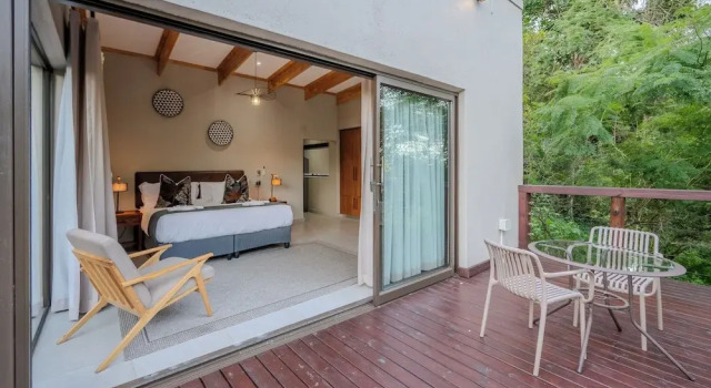Двухместный номер Superior с балконом и с видом на сад Bushbaby Valley Lodge