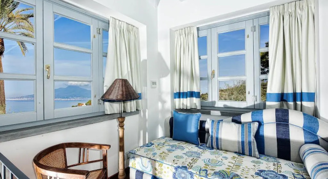 Villa Sabrina Relais, Забронировать Вилла Виллы Сорренто, рядом с Пляж Марина-ди-Пуоло, Вилла
