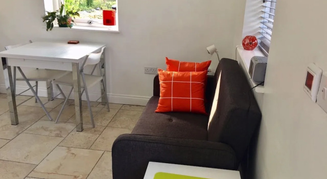 The Dovecote, Book Hotel Hoteller i Towcester med parkering, Parkering