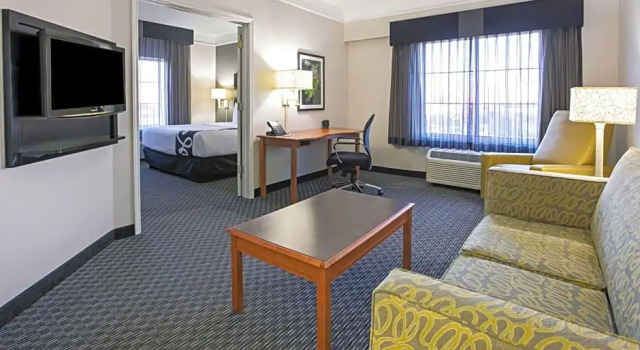 Двухместный люкс La Quinta by Wyndham Dallas Arlington South