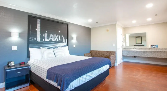 Номер Deluxe Elev8 Hotel Los Angeles, LAX