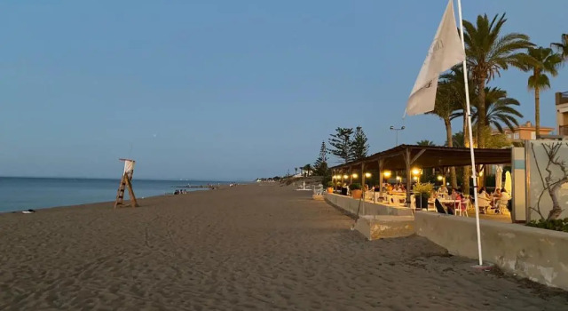 Апартаменты 1ªLínea-50m de playa-210m2 utiles-BBQ privada-Vistas al mar-3 terrazas