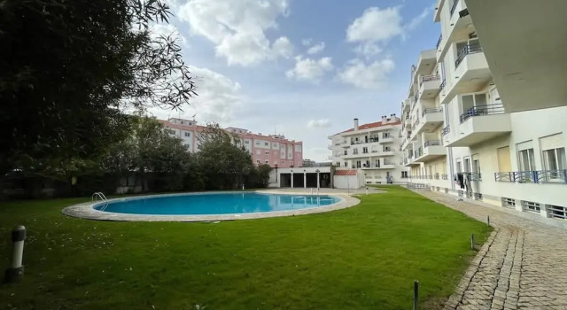 Апартаменты Bright Flat by Carcavelos Beach With Fast Wi-fi