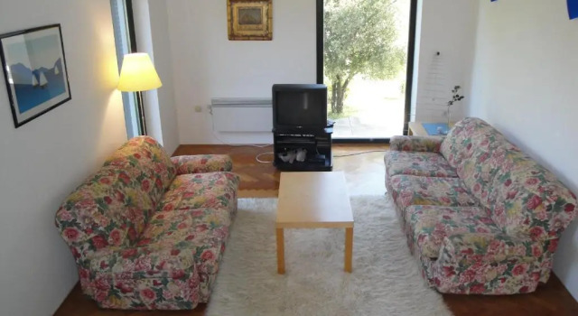 Holiday Home Mirna, 预订 公寓 乌格连 Ugljan Island