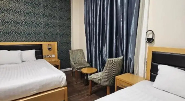 Трёхместный номер Standard Cromwell Hotel