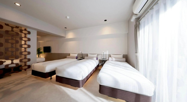 Dotombori Crystal Hotel 3