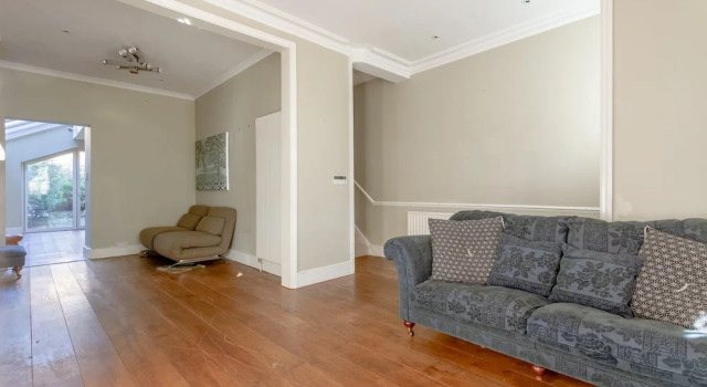 3 Bedroom Family Home in Shepherds Bush, Забронировать Отель Отели Англии 3 звезды, 3*