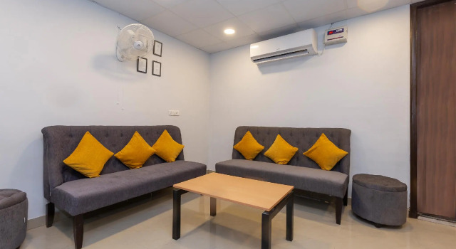 Collection O Agniv Residency Near Saket Metro, Забронировать Отель Сакет Нью-Дели, рядом с Сад пяти чувств
