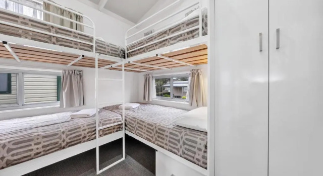 Вилла Deluxe Ingenia Holidays Eden Beachfront