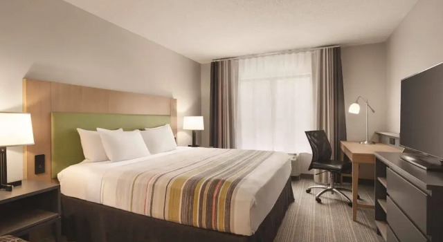 Двухместный люкс Country Inn & Suites by Radisson Raleigh-Durham Airport NC