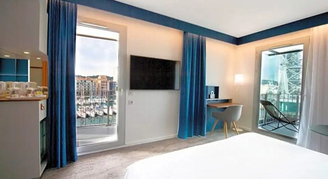 Номер Privilege Hôtel Mercure Toulon La Seyne-Sur-Mer