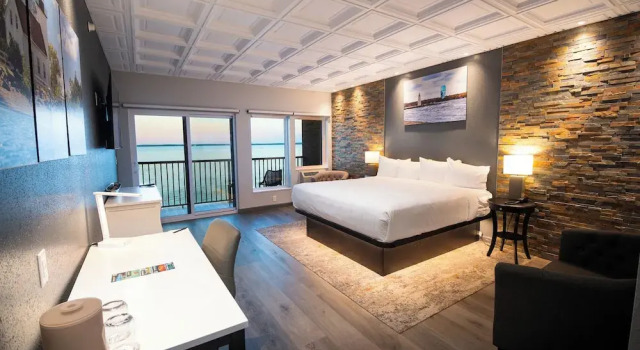Двухместный номер Superior с видом на озеро Terrace Bay Hotel - Lakefront