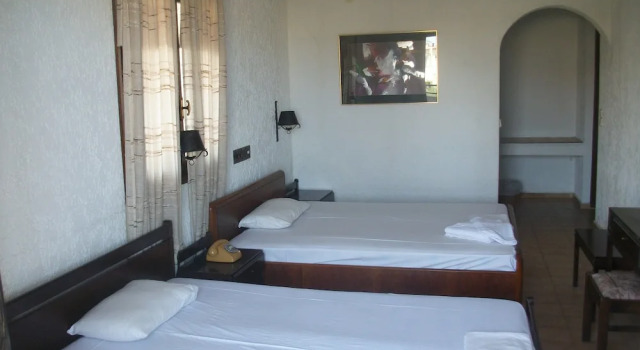 Двухместный номер Standard с балконом Efi Hotel
