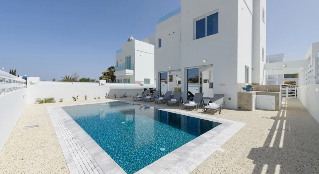 Вилла Green Bay Villa 17 in Protaras