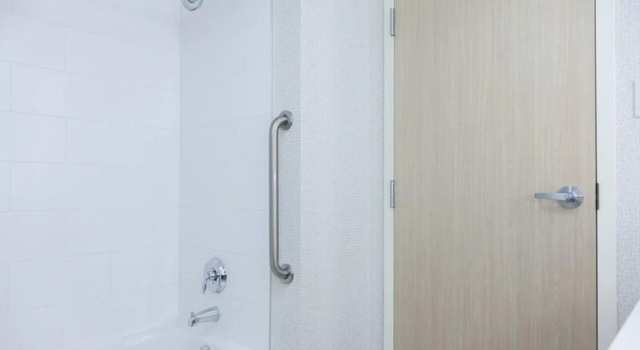 Четырёхместный номер Standard Holiday Inn Express Hotel & Suites Charlottetown by IHG
