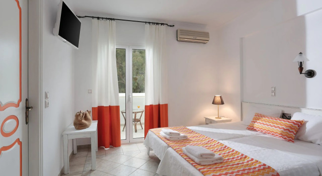 Номер Economy Iris Beach Hotel