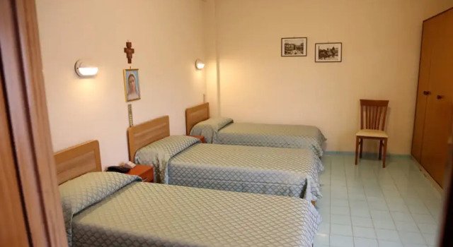 Трёхместный номер Standard с балконом Casa Piccole Ancelle di Cristo Re