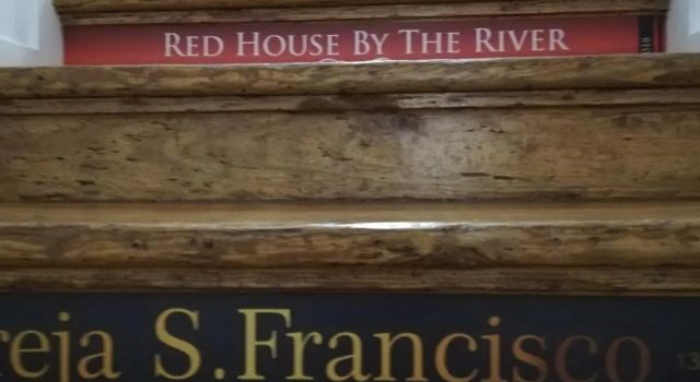 Студия с видом на реку Red House By The River