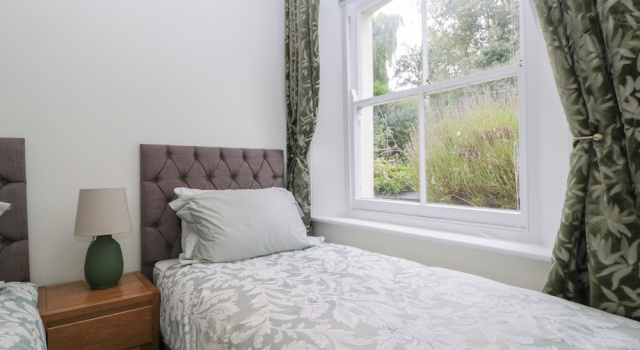Flat 2 Battledown Grange