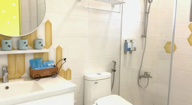 Четырёхместный номер Standard с балконом Blue and White Style Holiday B&B