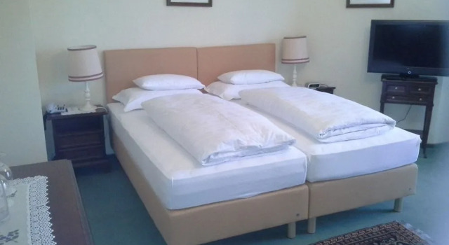 Hotel Forelle, Rezerwuj Hotel Hotele w Millstätter See z basenem, Basen