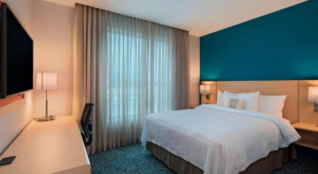 Двухместный номер Guest Fairfield by Marriott San Salvador