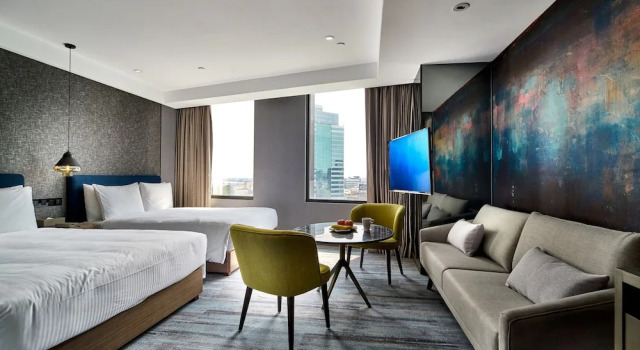 Четырёхместный номер Executive с видом на гавань Harbour 10 Hotel
