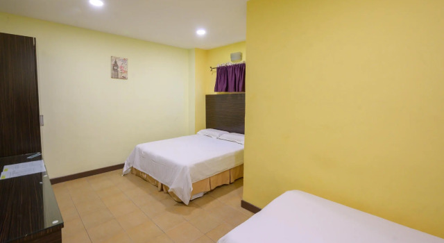 Трёхместный семейный номер Standard New City Hotel