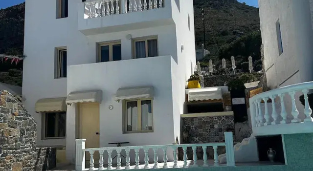 Студия Entire private Suite Sea Full View with balcony, shared pool and Air conditionin