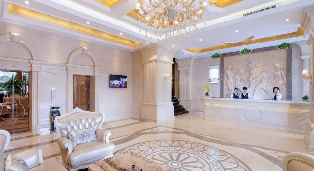 Vienna Hotel Shenzhen Honghu Branch, Rezerwuj Hotel Hotele w Shenzhen z parkingiem, Parking