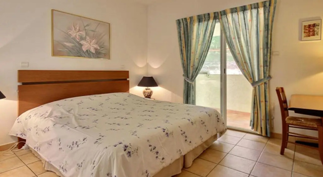 Вилла Holiday Home Villa Bois Dore in Valbonne by Interhome