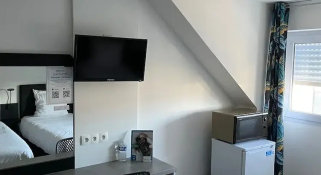 Номер Comfort Brit Hotel Cherbourg