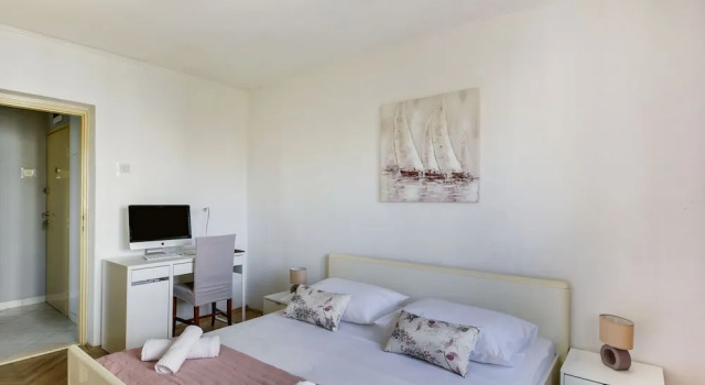 Homely Apartment in Split near Sea, Prenota Appartamento Splitska 