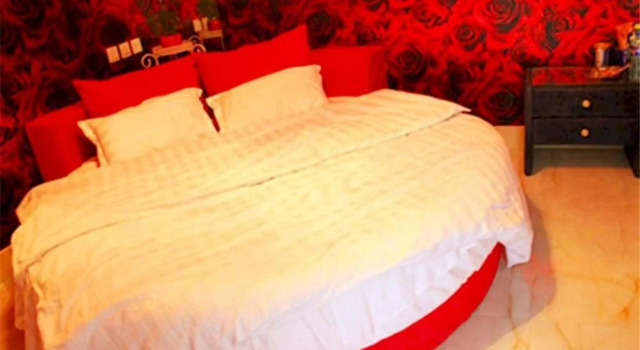 Jinan Tata Qinglv Hotel, Забронировать Отель Lixia District 