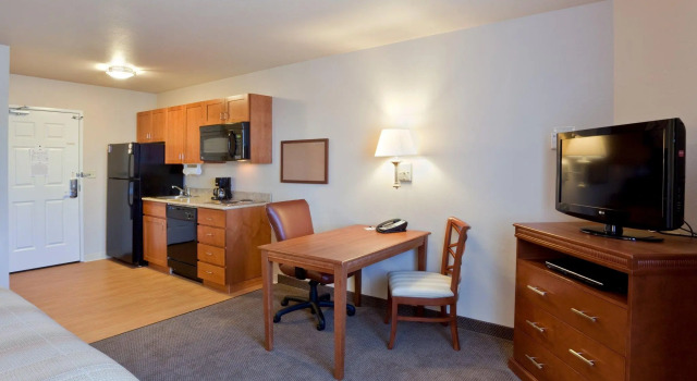Люкс Candlewood Suites Lakewood
