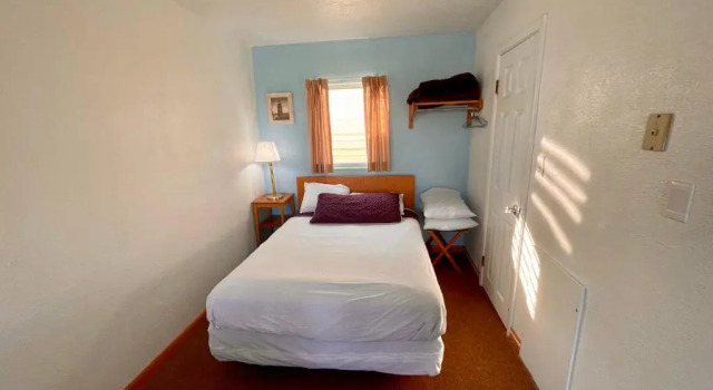 Семейный номер Standard Pink Champagne Boutique Motel