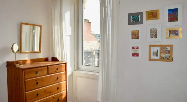 Central and Homely One Bedroom Flat, Забронировать Апартаменты/квартира Апартаменты Эдинбурга, рядом с Vietnam House Art Gallery, Апартаменты/квартира