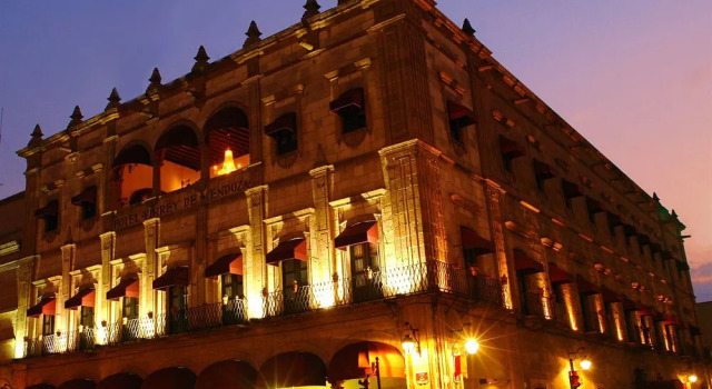 Hotel Virrey De Mendoza, Rezerwuj Hotel Morelia Michoacan