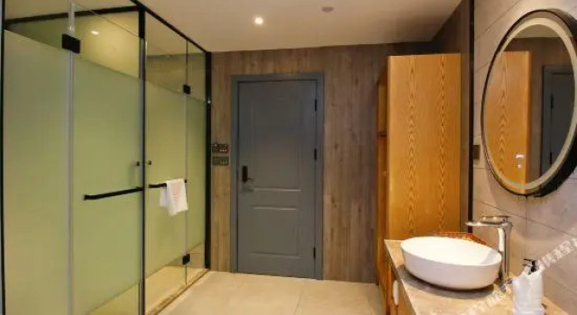 Biznes dwuosobowy suite No.6 Future Hotel