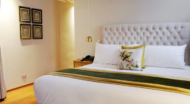 Полулюкс Quiral Hotel Boutique