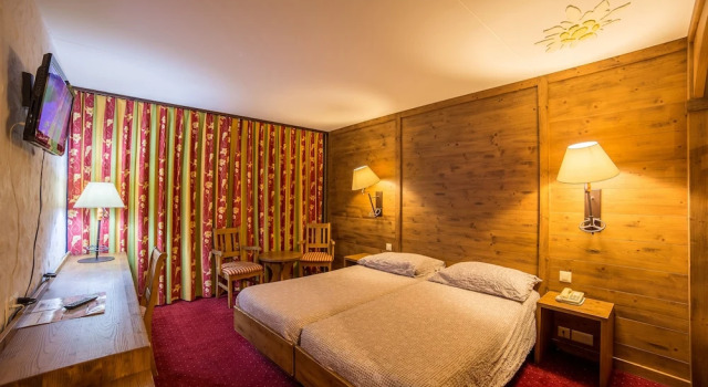 Двухместный номер Standard с балконом Hotel Central Résidence & spa