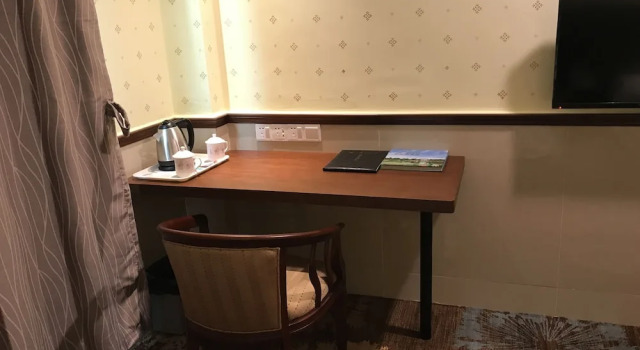 Номер Luxury Good East Hotel